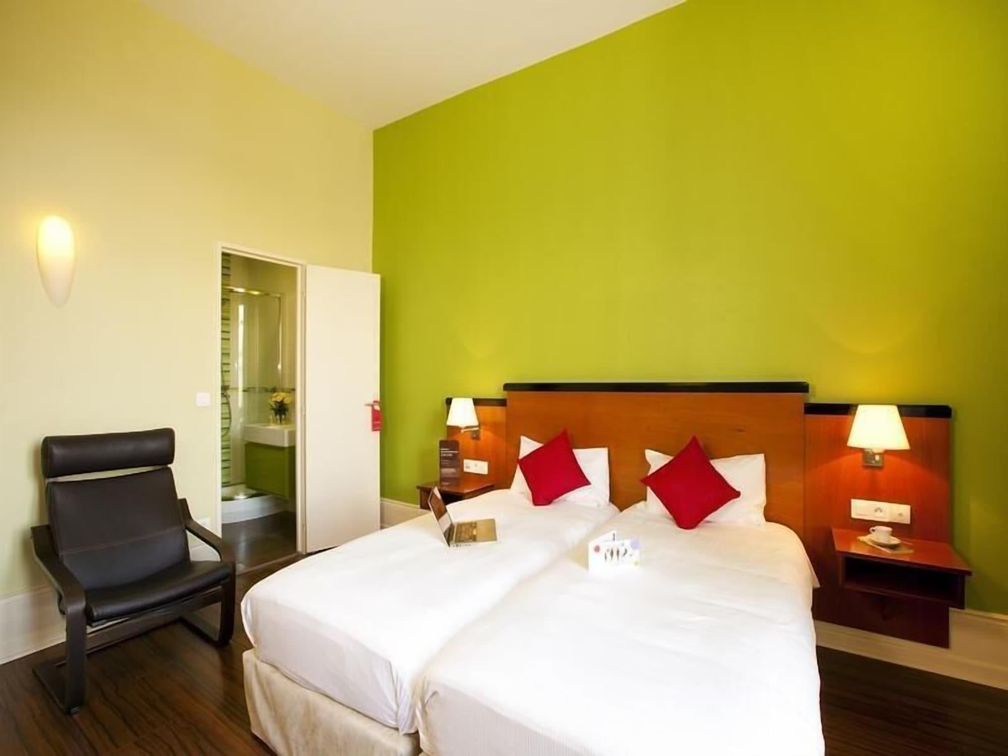 Hotels & Residences - Les Thermes Luxeuil-les-Bains Buitenkant foto