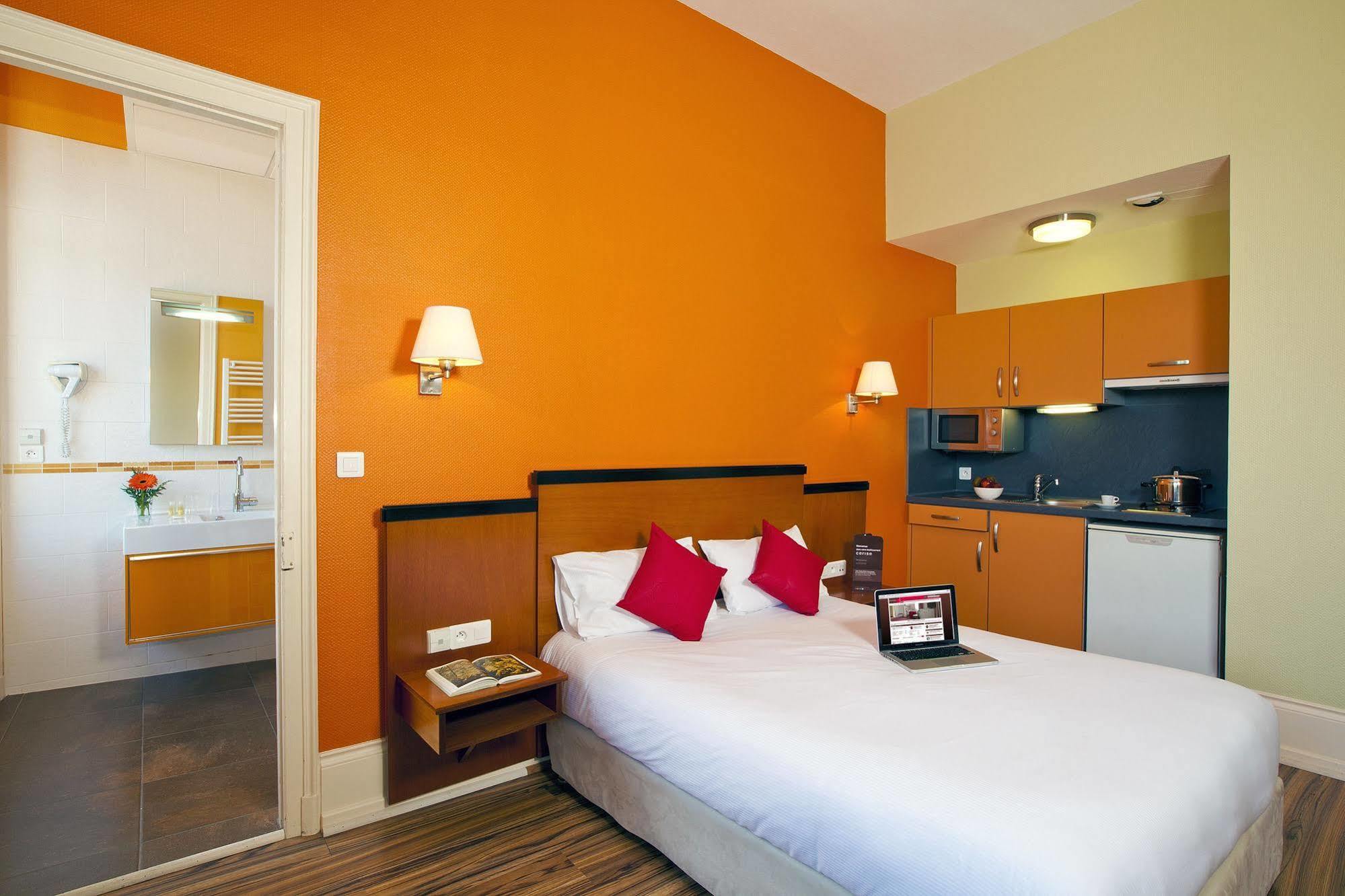 Hotels & Residences - Les Thermes Luxeuil-les-Bains Buitenkant foto