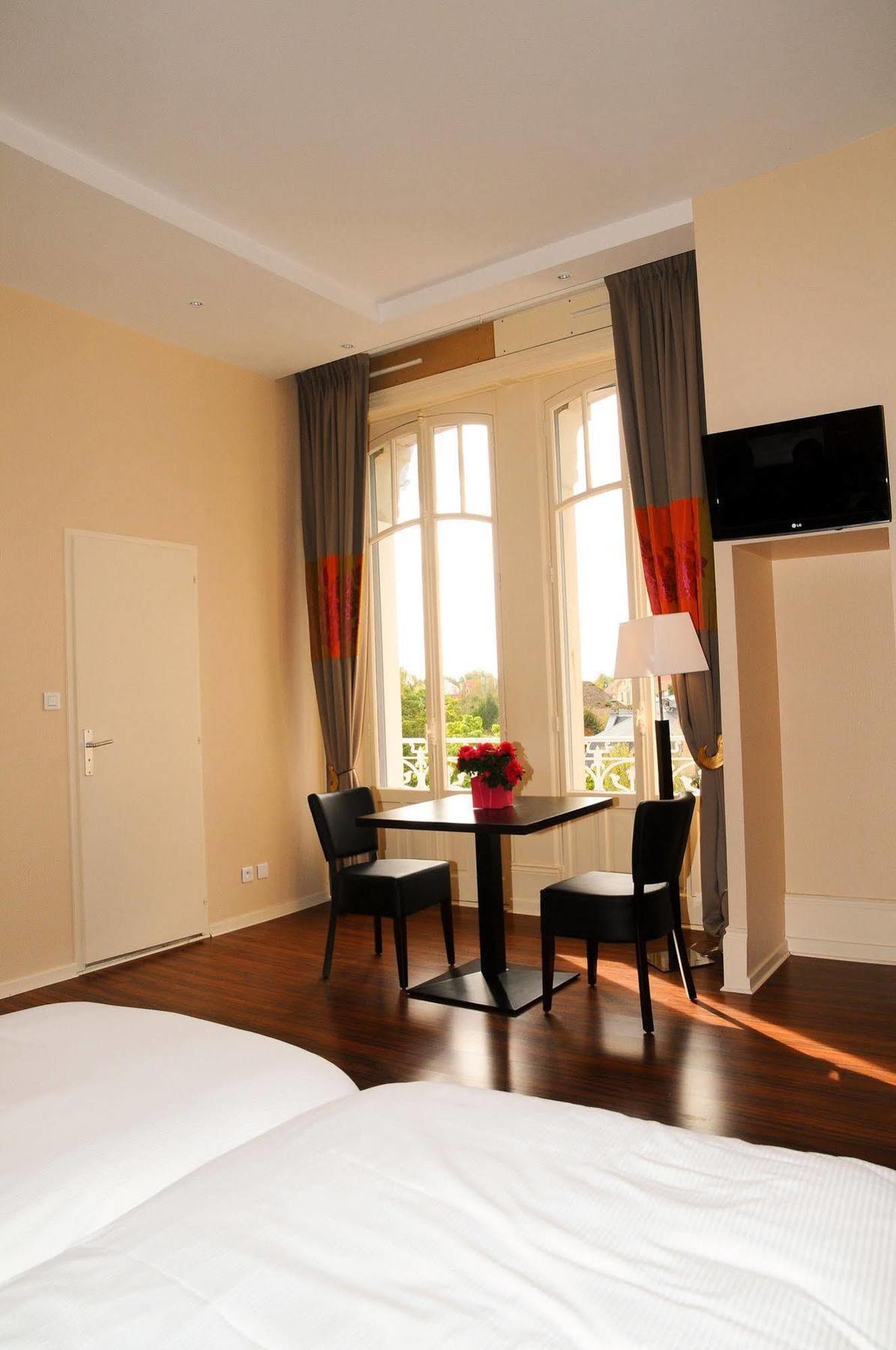 Hotels & Residences - Les Thermes Luxeuil-les-Bains Buitenkant foto