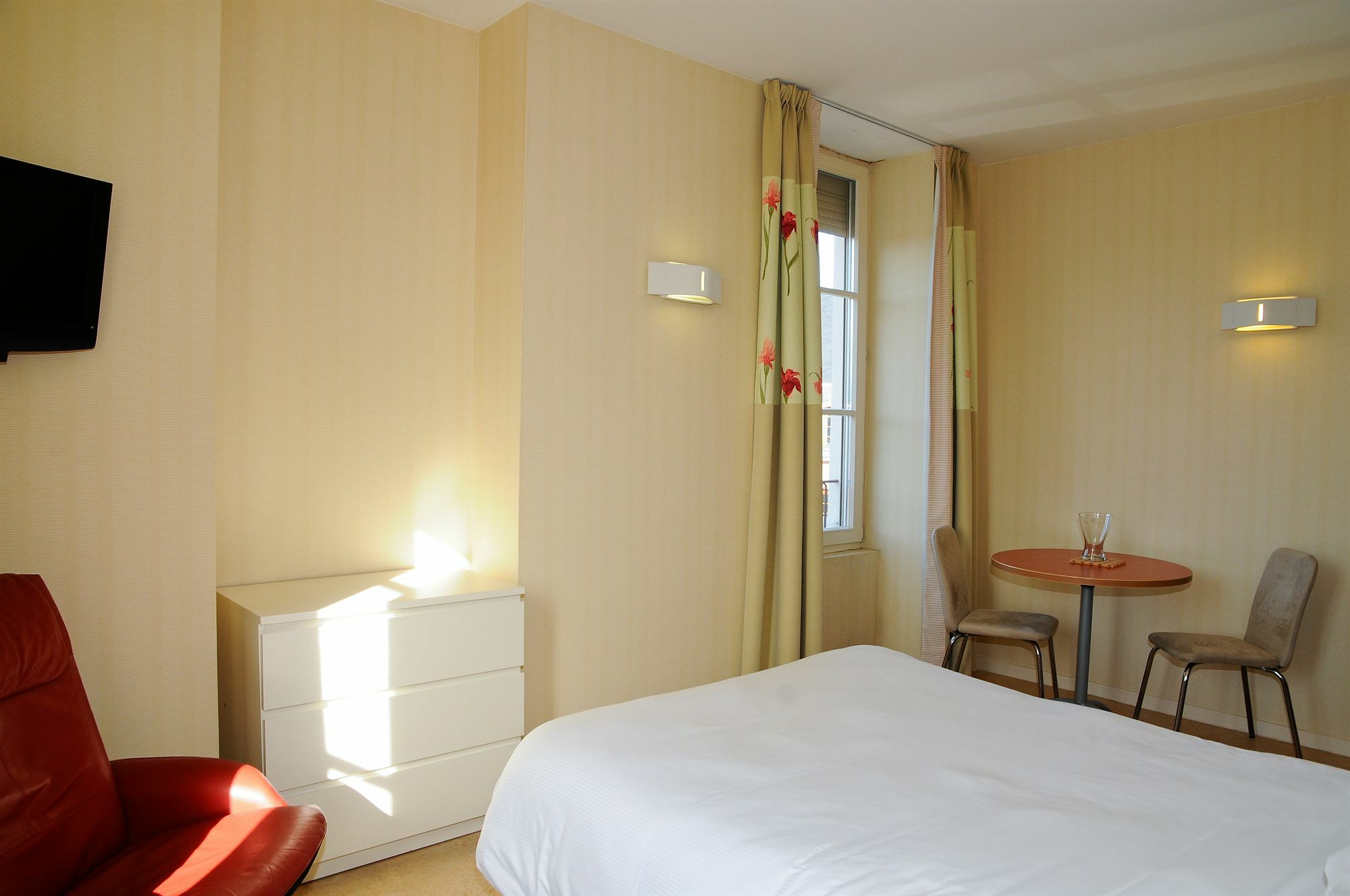 Hotels & Residences - Les Thermes Luxeuil-les-Bains Buitenkant foto